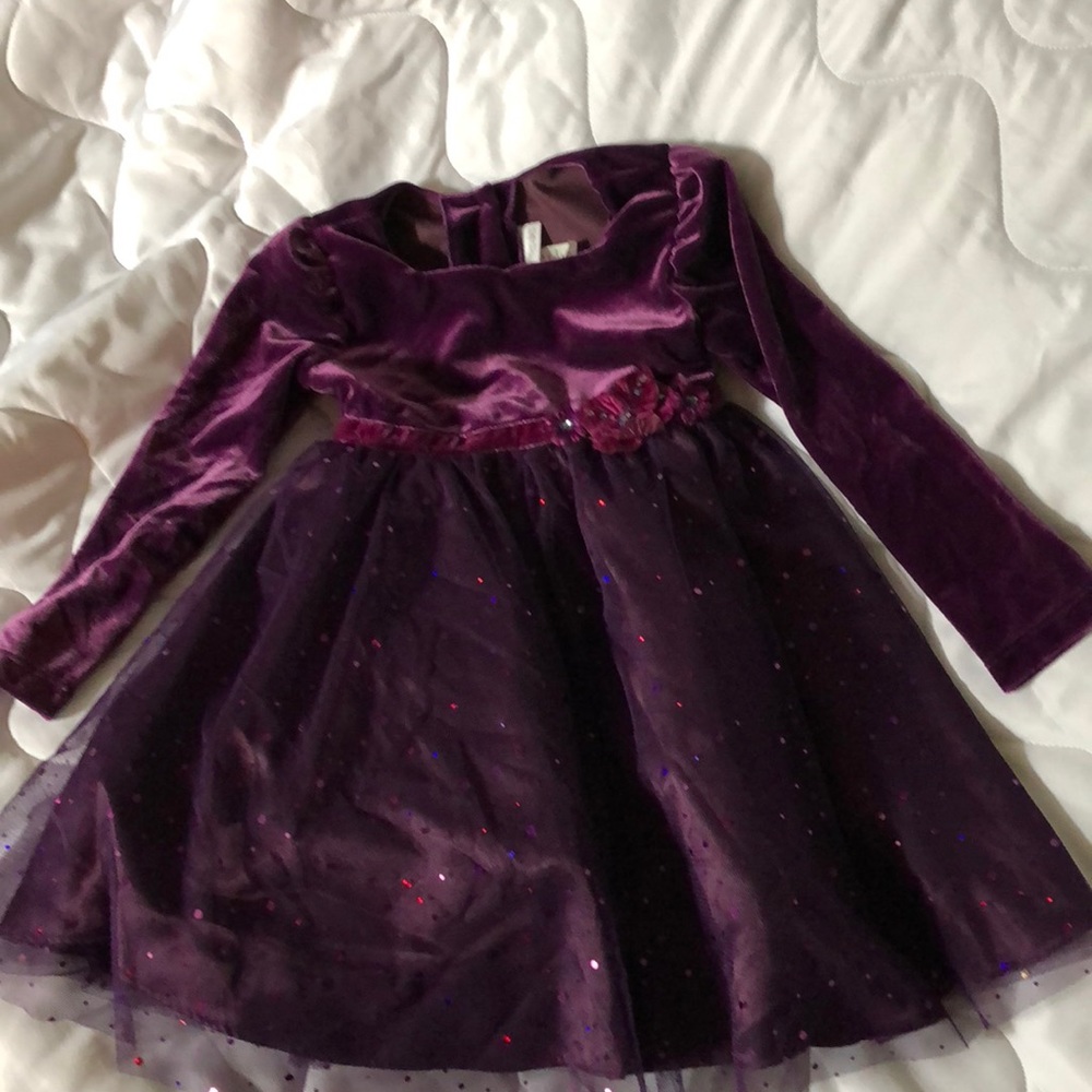 Gorgeous bundle of girls clothes for your toddler!